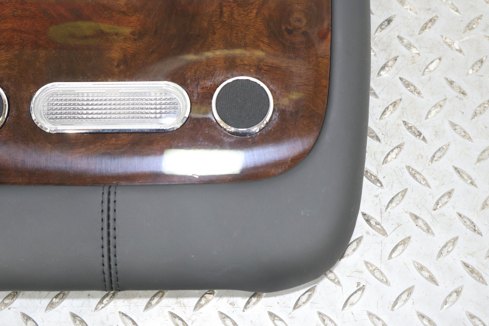 06-12 Bentely Flying Spur Rear Overhead Roof Console (Black Leather/Woodgrain)