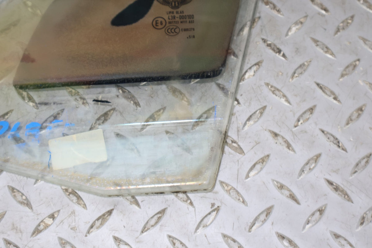 06-12 Bentley Flying Spur Front Left Vent Window Glass (Self Tint) Delaminated