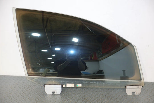 06 - 12 Bentley Flying Spur Front Right Door Window Glass (Self Tint) Delaminated