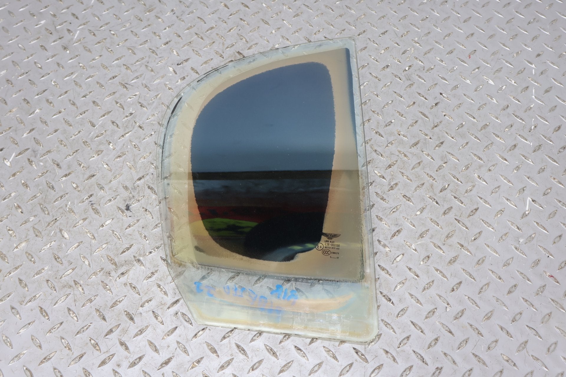 06-12 Bentley Flying Spur Rear Right Vent Window Glass (Self Tint) Delaminated
