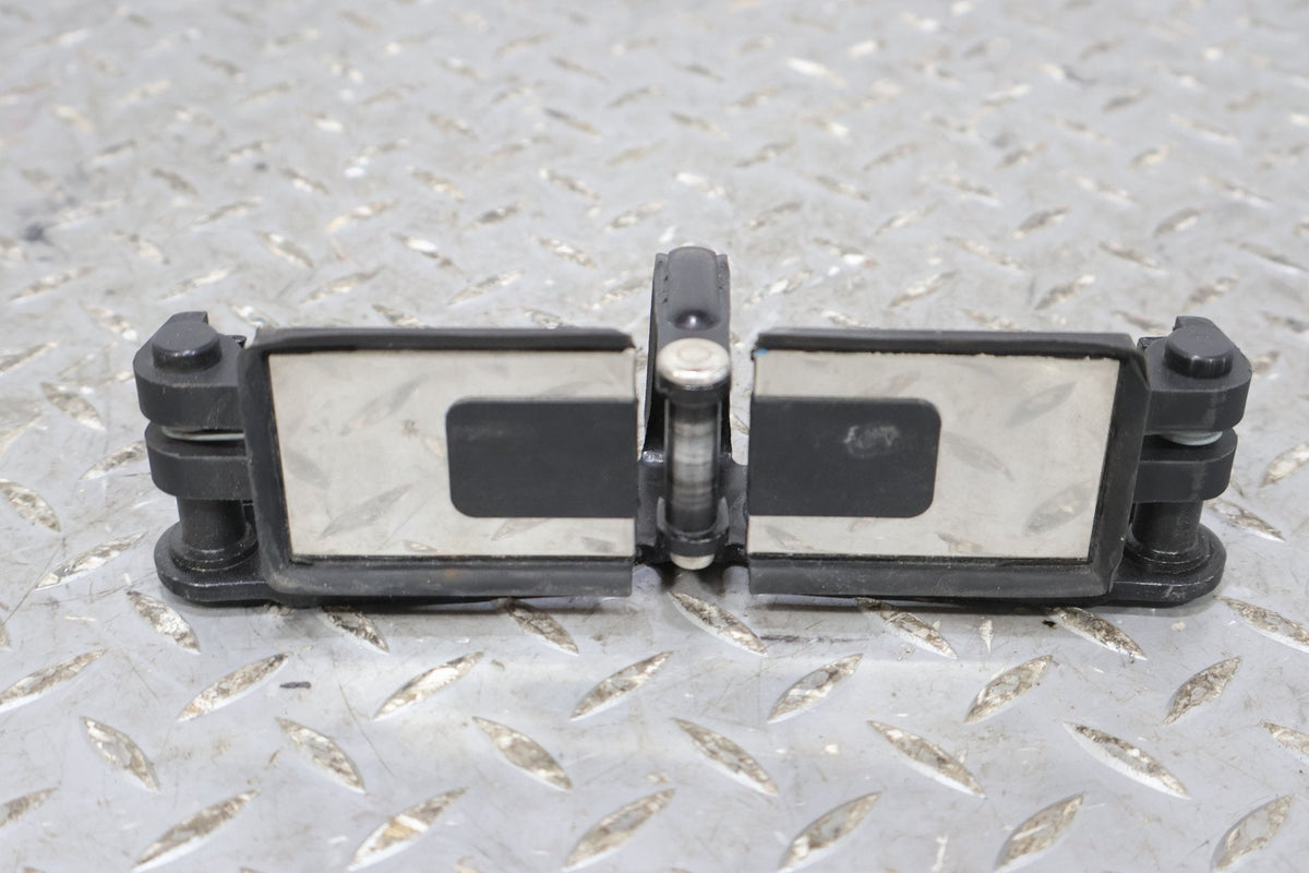 06-12 Bentley Flying Spur Rear Trunk Lid Latch W/ Flap Covers (3D5827517B)