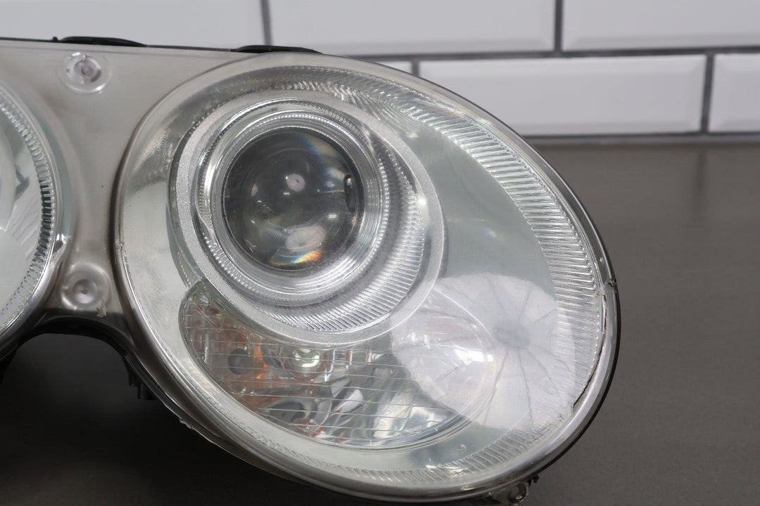 06 - 12 Bentley Flying Spur Right RH OEM Headlight Lamp (Tested) Hazy Broken Tab