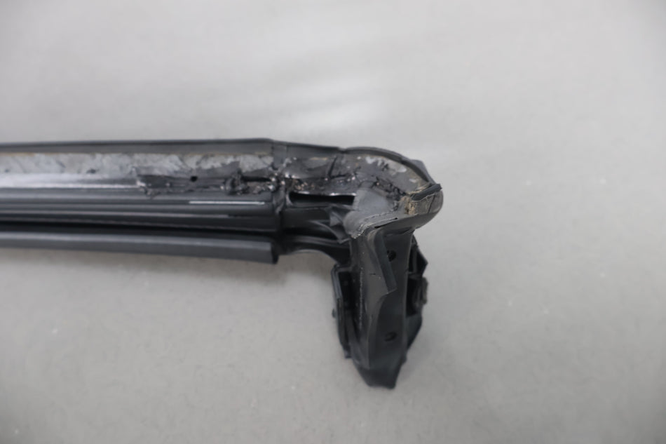 07-18 Jeep Wrangler JK JKU OEM Front Windshield Weatherstripping Seal