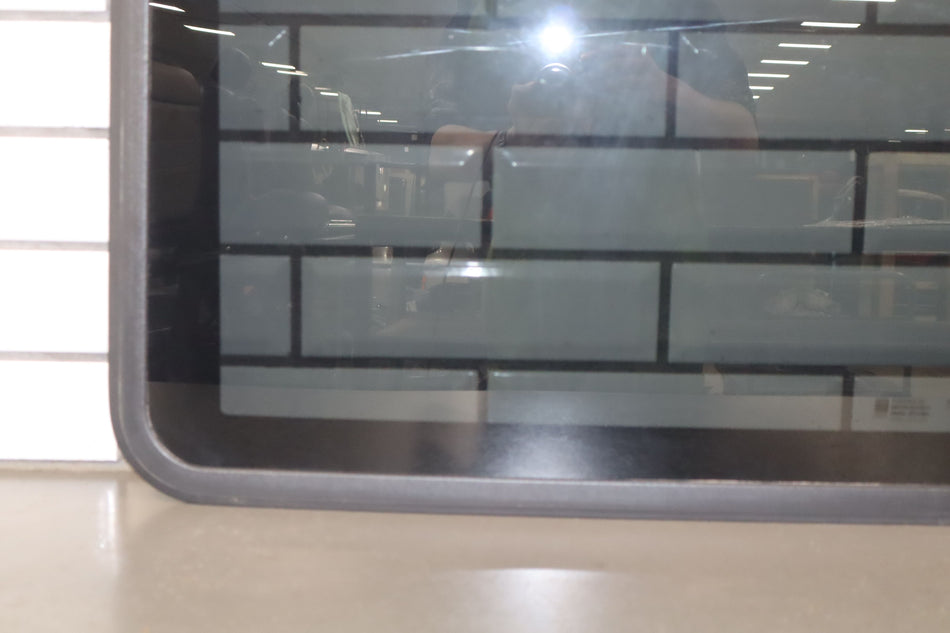 2003-2009 Hummer H2- Sunroof Glass Window 15781625