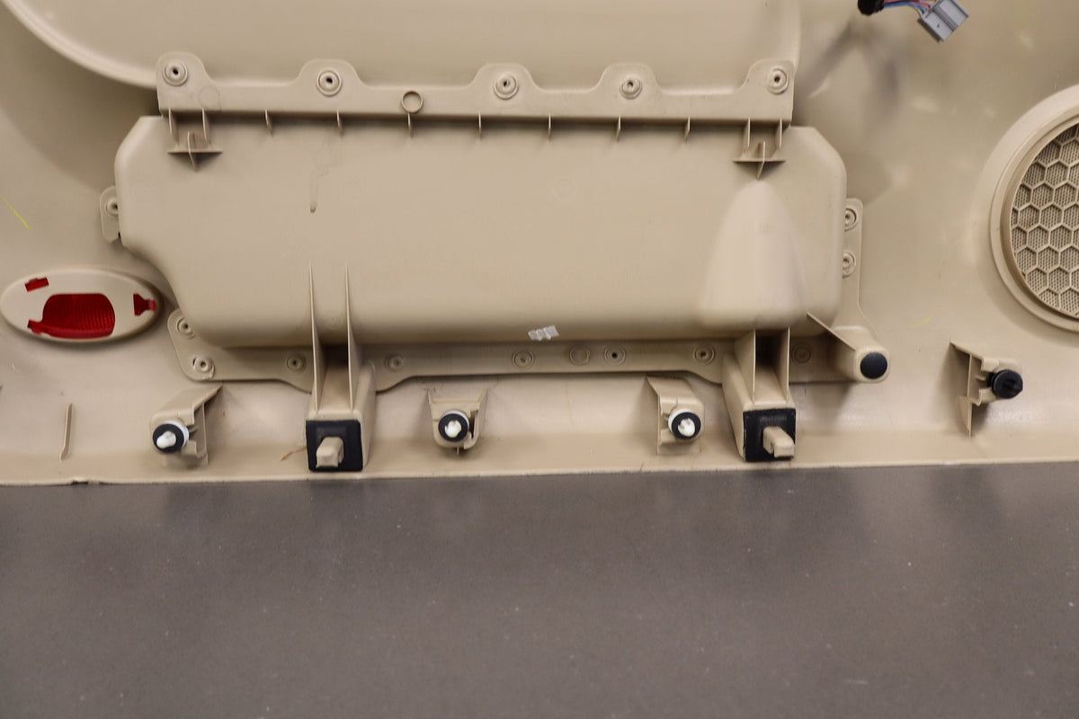 07-09 Chevy Tahoe Yukon Right Front Door Panel Light Cashmere 313