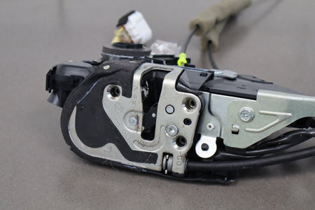 07-09 Lexus LS460 (XF40) Front L Door Latch w/ Soft Close 69040-50250 OEM