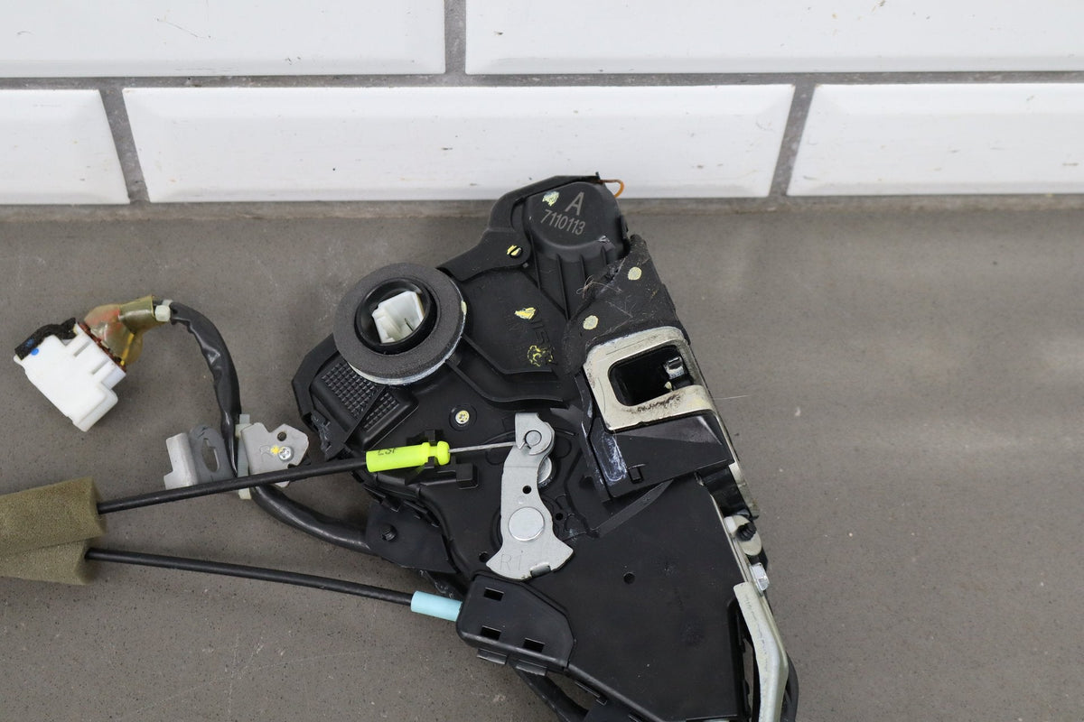 07-09 Lexus LS460 (XF40) Front Right RH Door Latch w/ Soft Close 69030-50270