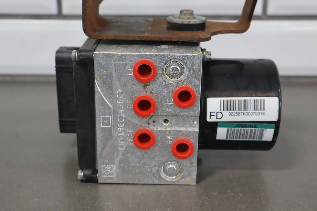 07 - 10 Chevy GMC 2500HD OEM ABS Pump Module Assembly Southern
