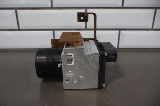 07 - 10 Chevy GMC 2500HD OEM ABS Pump Module Assembly Southern