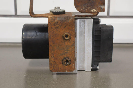 07 - 10 Chevy GMC 2500HD OEM ABS Pump Module Assembly Southern