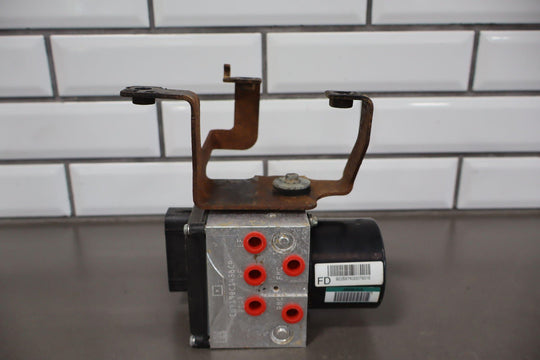 07 - 10 Chevy GMC 2500HD OEM ABS Pump Module Assembly Southern