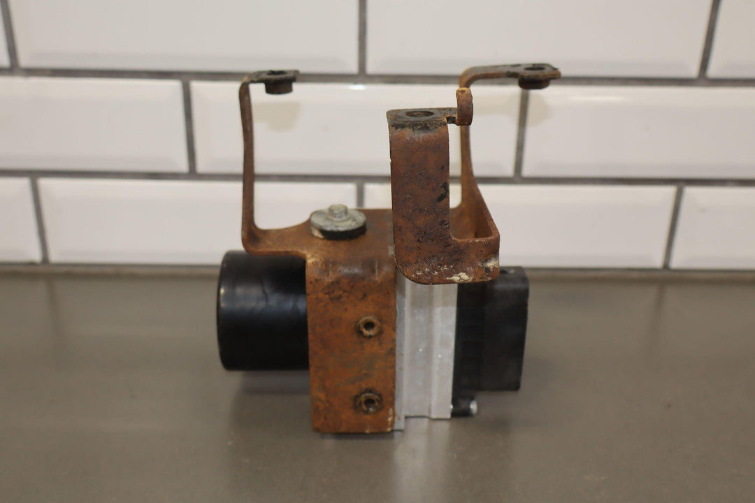 07 - 10 Chevy GMC 2500HD OEM ABS Pump Module Assembly Southern