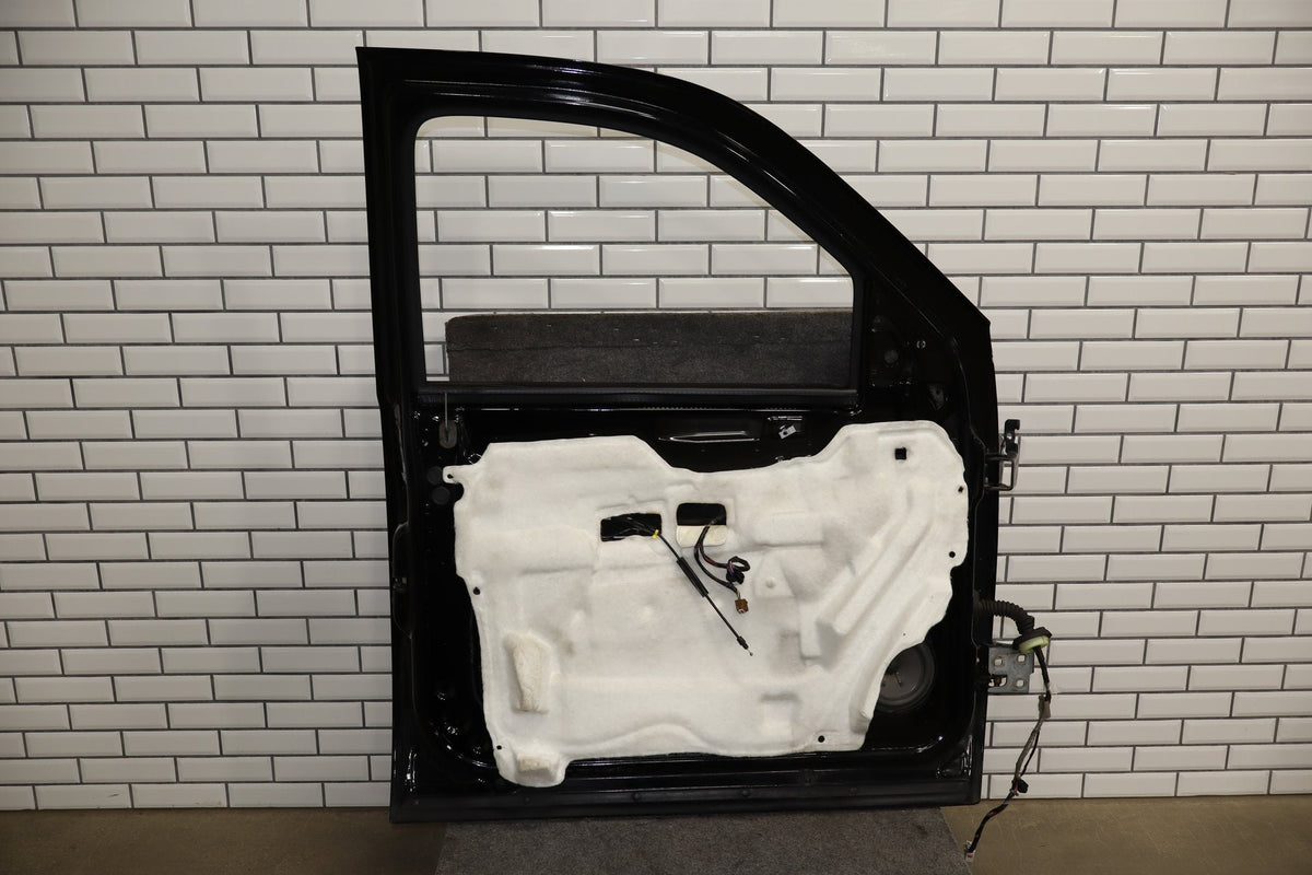 07-11 Chevy Tahoe Yukon Left Front Door (Black 41) 25912657