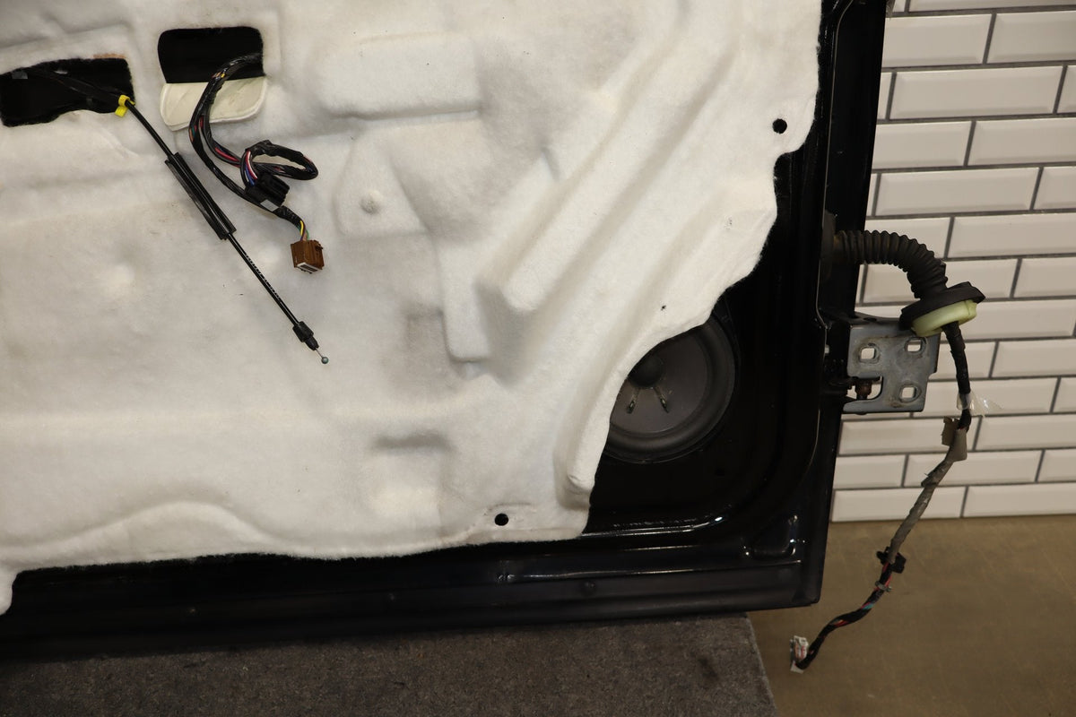 07-11 Chevy Tahoe Yukon Left Front Door (Black 41) 25912657