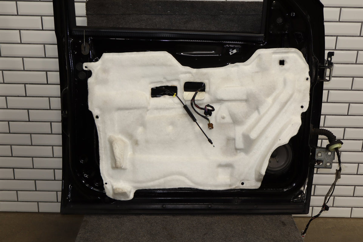 07-11 Chevy Tahoe Yukon Left Front Door (Black 41) 25912657