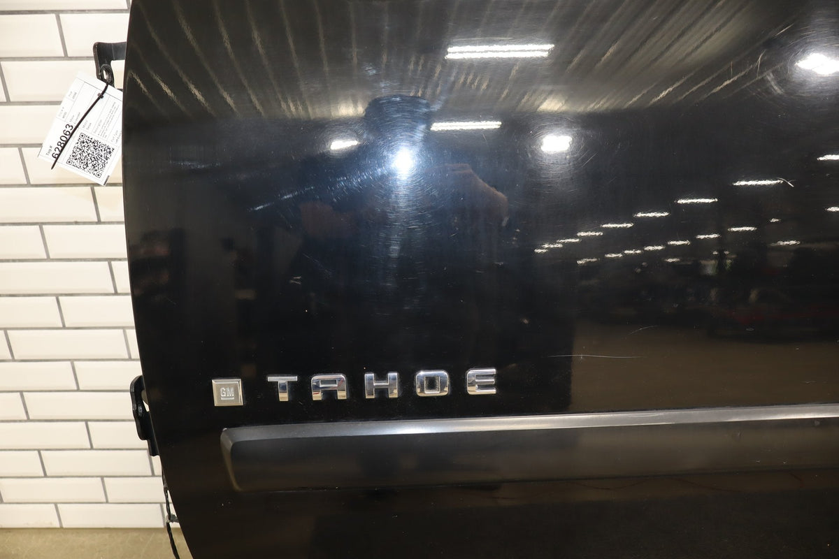 07-11 Chevy Tahoe Yukon Left Front Door (Black 41) 25912657