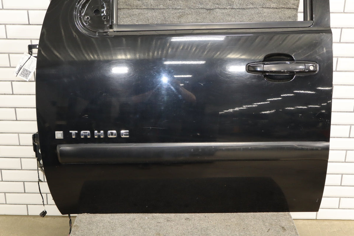 07-11 Chevy Tahoe Yukon Left Front Door (Black 41) 25912657