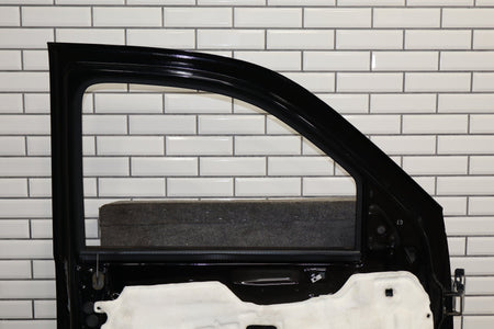07-11 Chevy Tahoe Yukon Left Front Door (Black 41) 25912657
