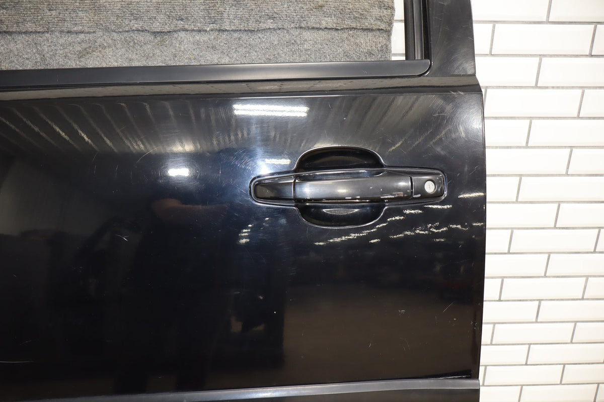 07-11 Chevy Tahoe Yukon Left Front Door (Black 41) 25912657