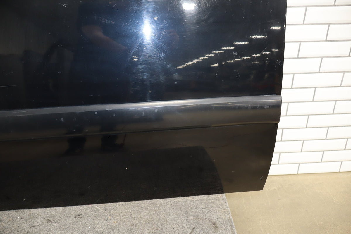 07-11 Chevy Tahoe Yukon Left Front Door (Black 41) 25912657