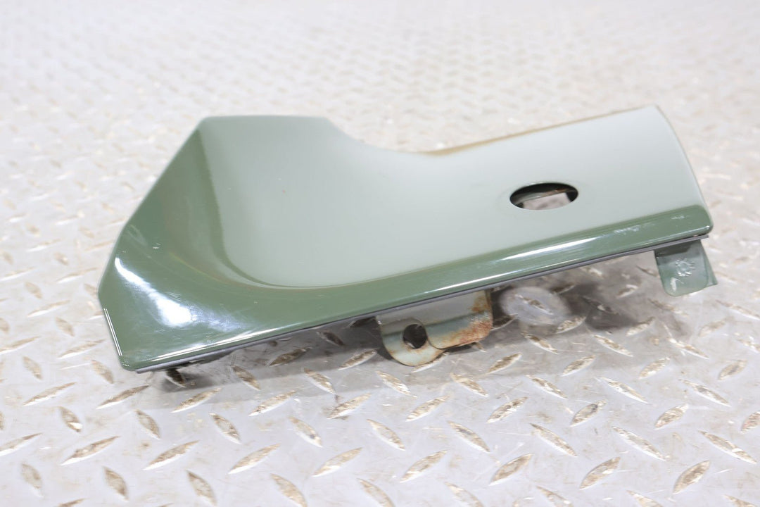 07 - 11 Toyota FJ Cruiser Right RH Cowl Vent Panel End Cap (Army Green 2KD)
