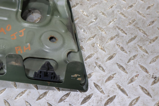 07 - 11 Toyota FJ Cruiser Right RH Cowl Vent Panel End Cap (Army Green 2KD)