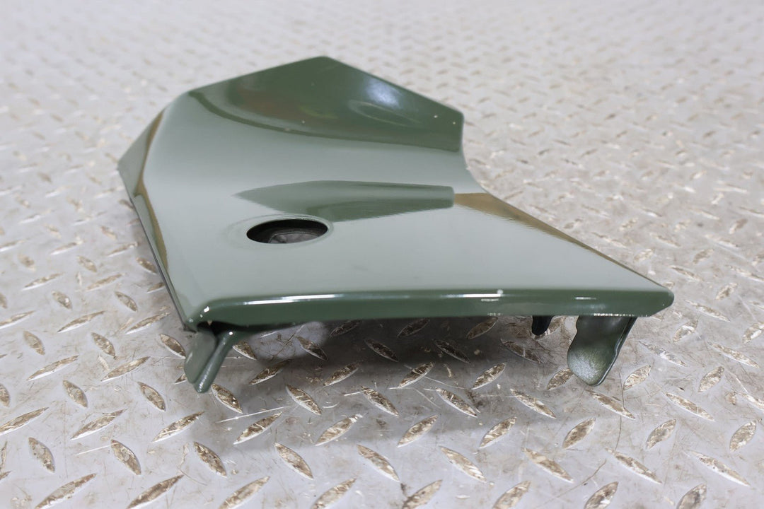 07 - 11 Toyota FJ Cruiser Right RH Cowl Vent Panel End Cap (Army Green 2KD)