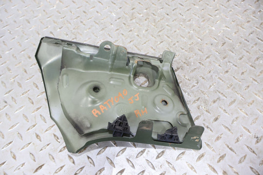 07 - 11 Toyota FJ Cruiser Right RH Cowl Vent Panel End Cap (Army Green 2KD)