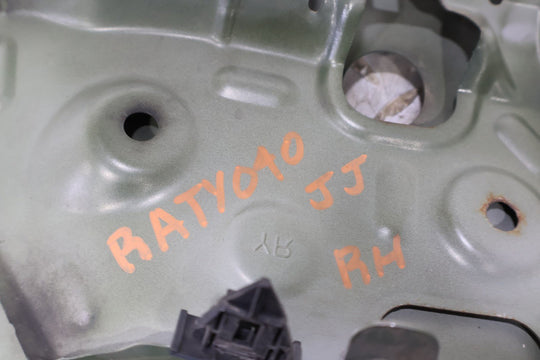 07 - 11 Toyota FJ Cruiser Right RH Cowl Vent Panel End Cap (Army Green 2KD)