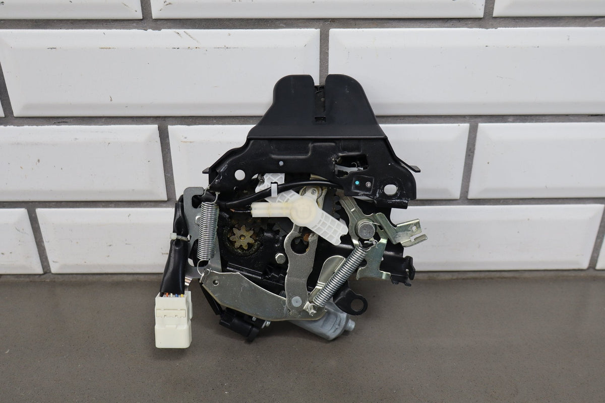 07-12 Lexus LS460 (XF40) Trunk Latch w/ Power Closer 64650-50040