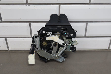 07-12 Lexus LS460 (XF40) Trunk Latch w/ Power Closer 64650-50040