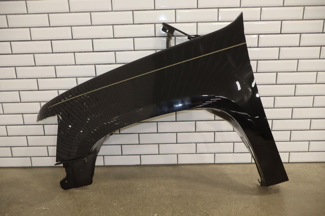 07 - 13 Chevy Avalanche Suburban Tahoe Left Driver Fender Black (41U) See Photos