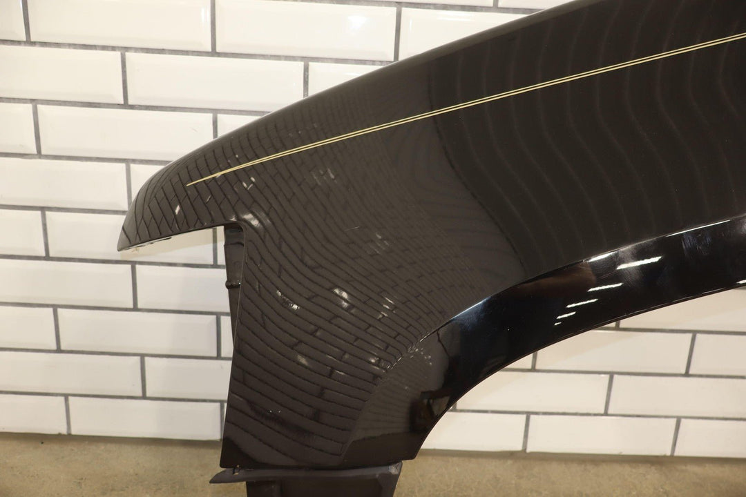 07 - 13 Chevy Avalanche Suburban Tahoe Left Driver Fender Black (41U) See Photos