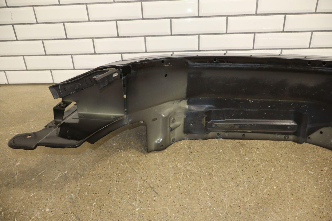 07 - 13 Chevy Avalanche Suburban Tahoe Left Driver Fender Black (41U) See Photos