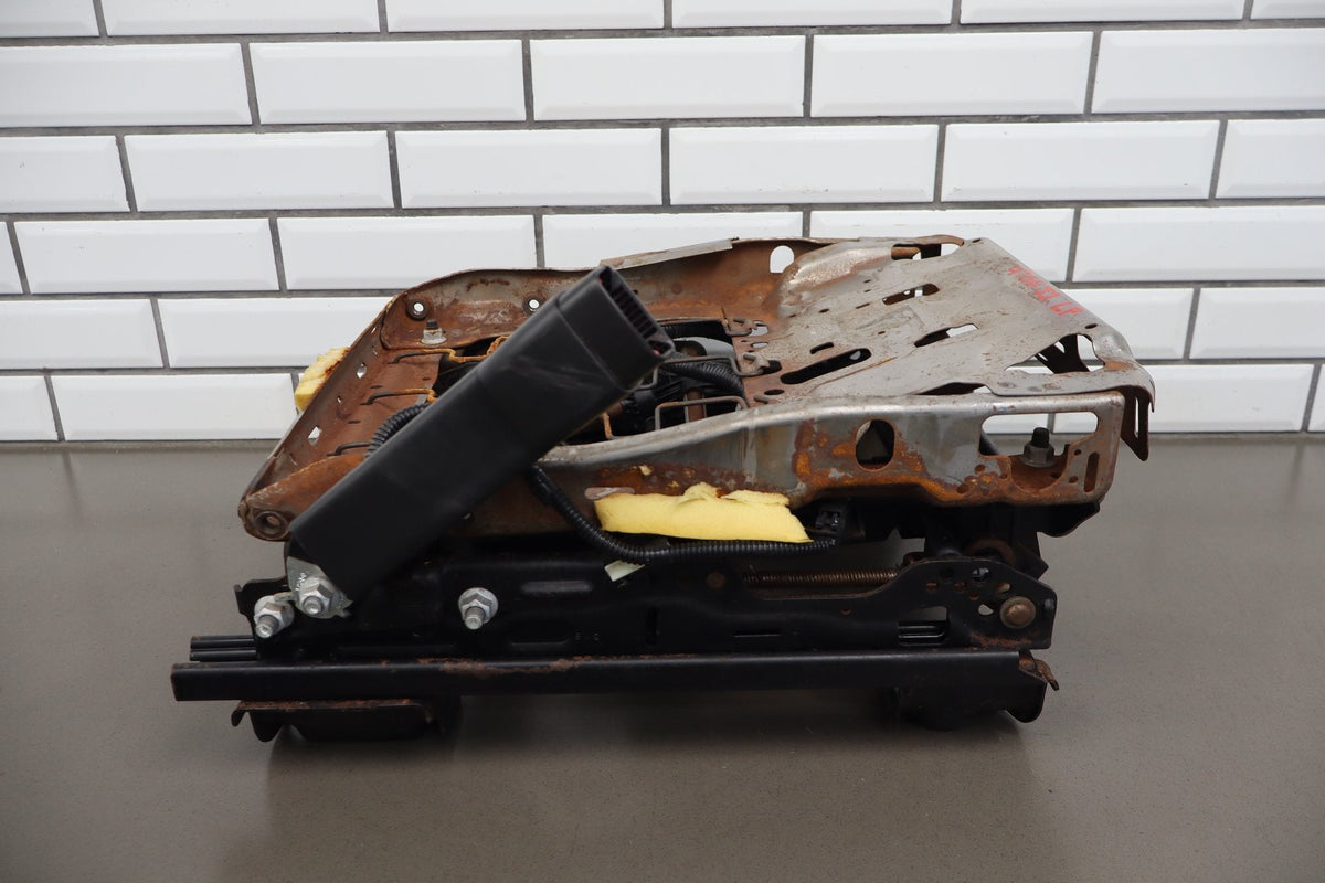 07-13 Chevy Silverado GMT900 Driver Power Seat Track (Tested)
