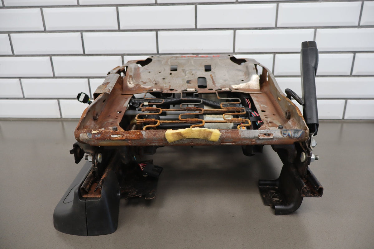 07-13 Chevy Silverado GMT900 Driver Power Seat Track (Tested)