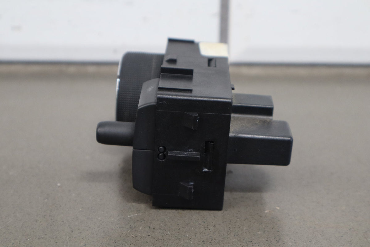07-13 Chevy Silverado GMT900 Headlight Switch Dash Panel (Tested)