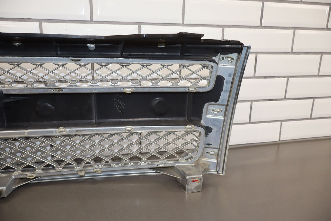 07 - 13 Chevy Silverado OEM Chrome Grille Assembly (See Photos)