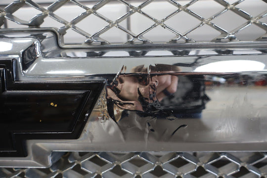 07 - 13 Chevy Silverado OEM Chrome Grille Assembly (See Photos)