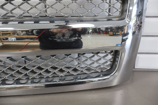 07 - 13 Chevy Silverado OEM Chrome Grille Assembly (See Photos)