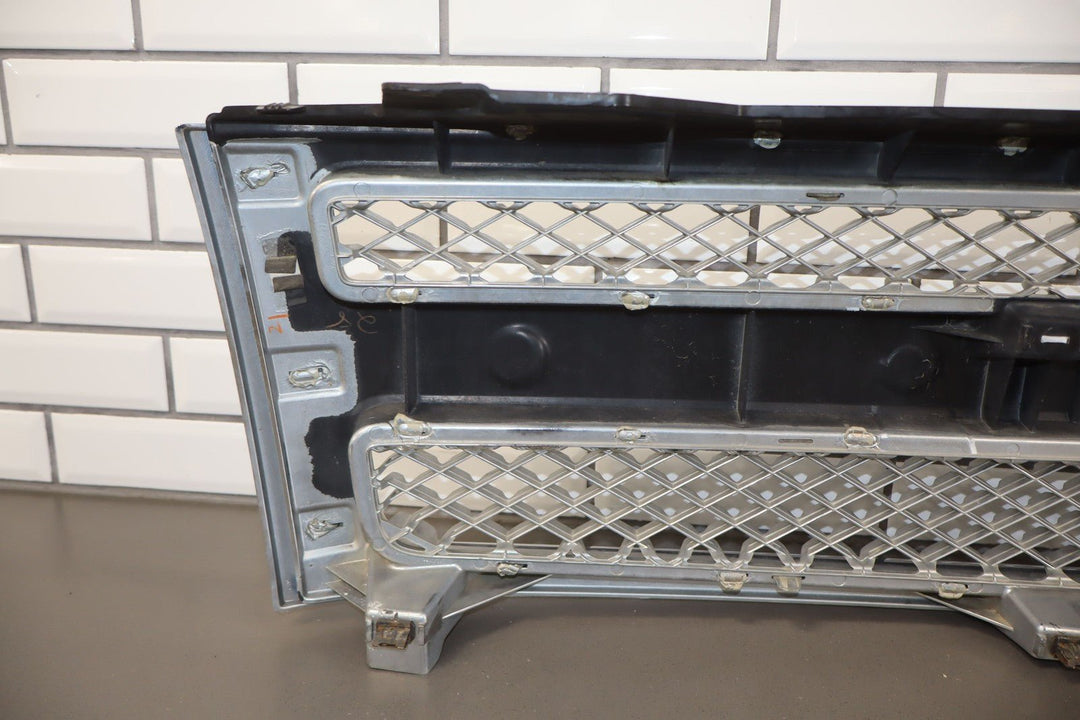07 - 13 Chevy Silverado OEM Chrome Grille Assembly (See Photos)