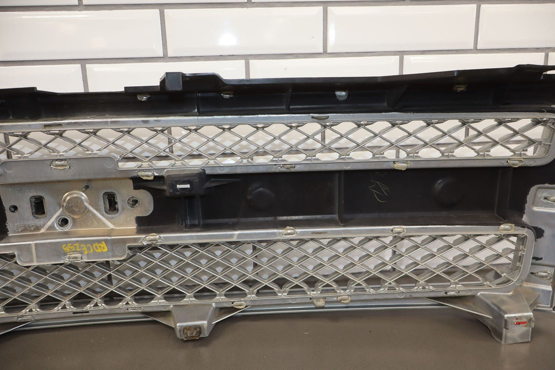 07 - 13 Chevy Silverado OEM Chrome Grille Assembly (See Photos)