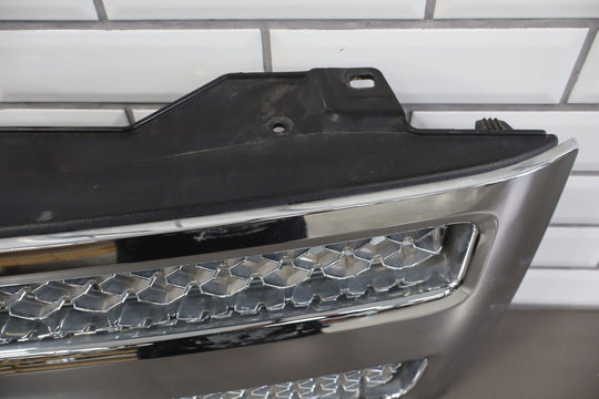 07 - 13 Chevy Silverado OEM Chrome Grille Assembly (See Photos)
