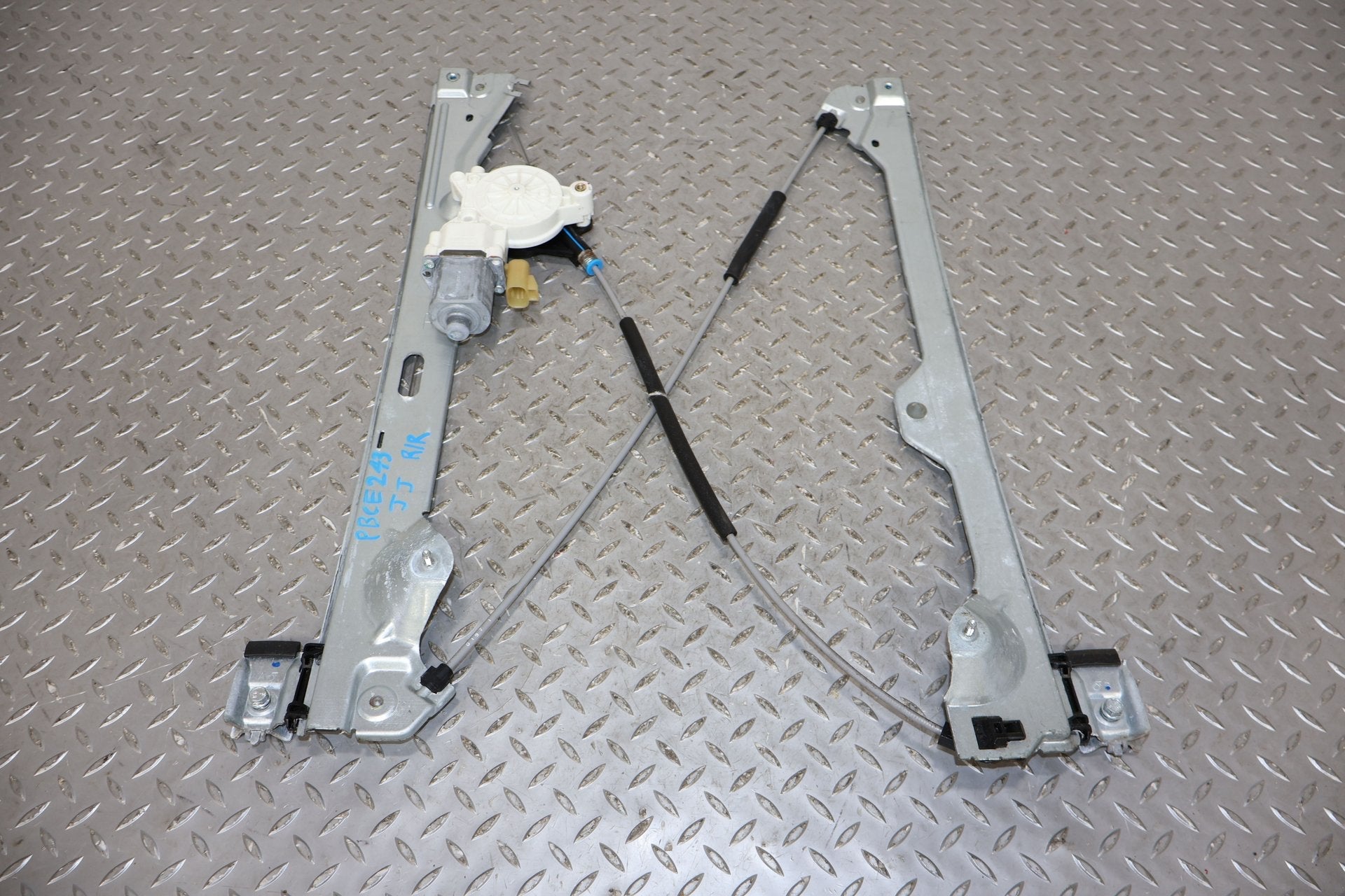 07-13 Silverado/Avalanche/Tahoe/Sierra/Yukon Rear Right Window Regulator & Motor