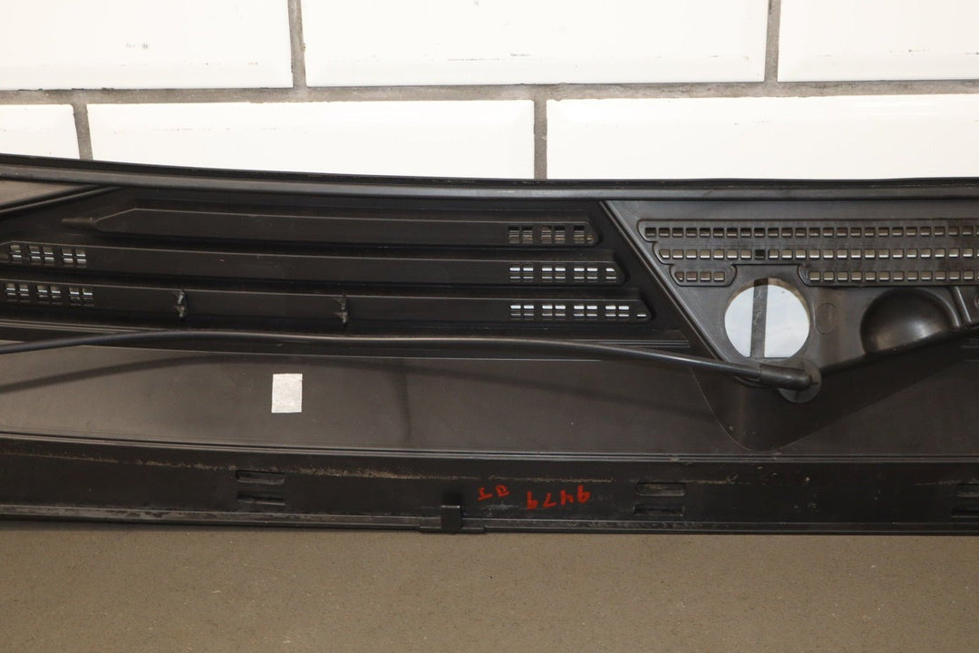 07 - 14 Cadillac Escalade ESV Cowl Vent Panel OEM