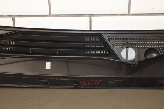 07 - 14 Cadillac Escalade ESV Cowl Vent Panel OEM