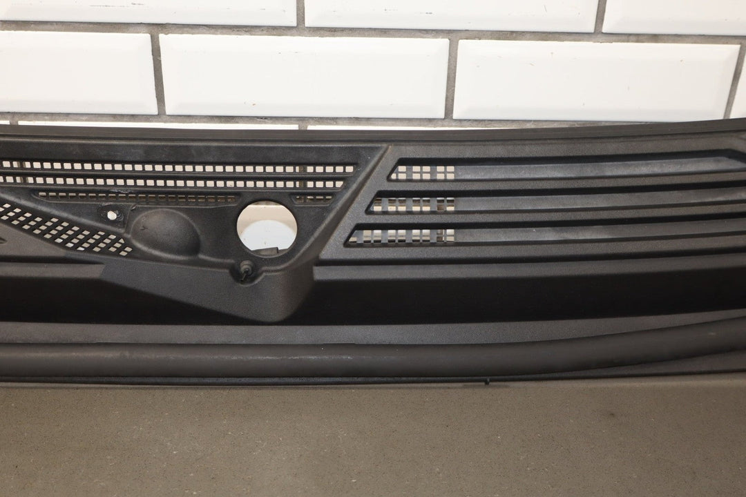 07 - 14 Cadillac Escalade ESV Cowl Vent Panel OEM