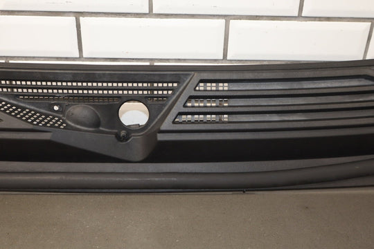 07 - 14 Cadillac Escalade ESV Cowl Vent Panel OEM