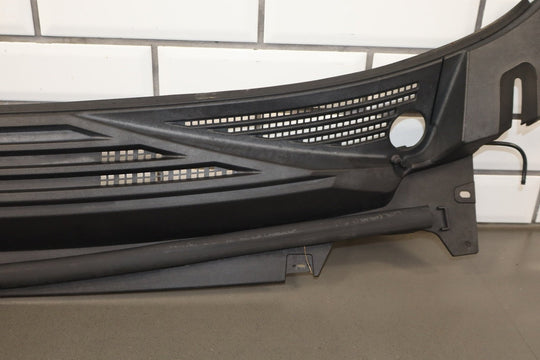 07 - 14 Cadillac Escalade ESV Cowl Vent Panel OEM