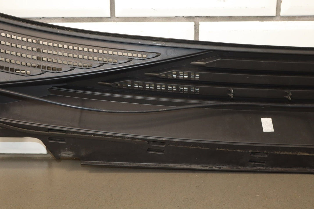 07 - 14 Cadillac Escalade ESV Cowl Vent Panel OEM